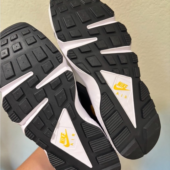 Nike huarache yellow and white - Picture 9 of 11